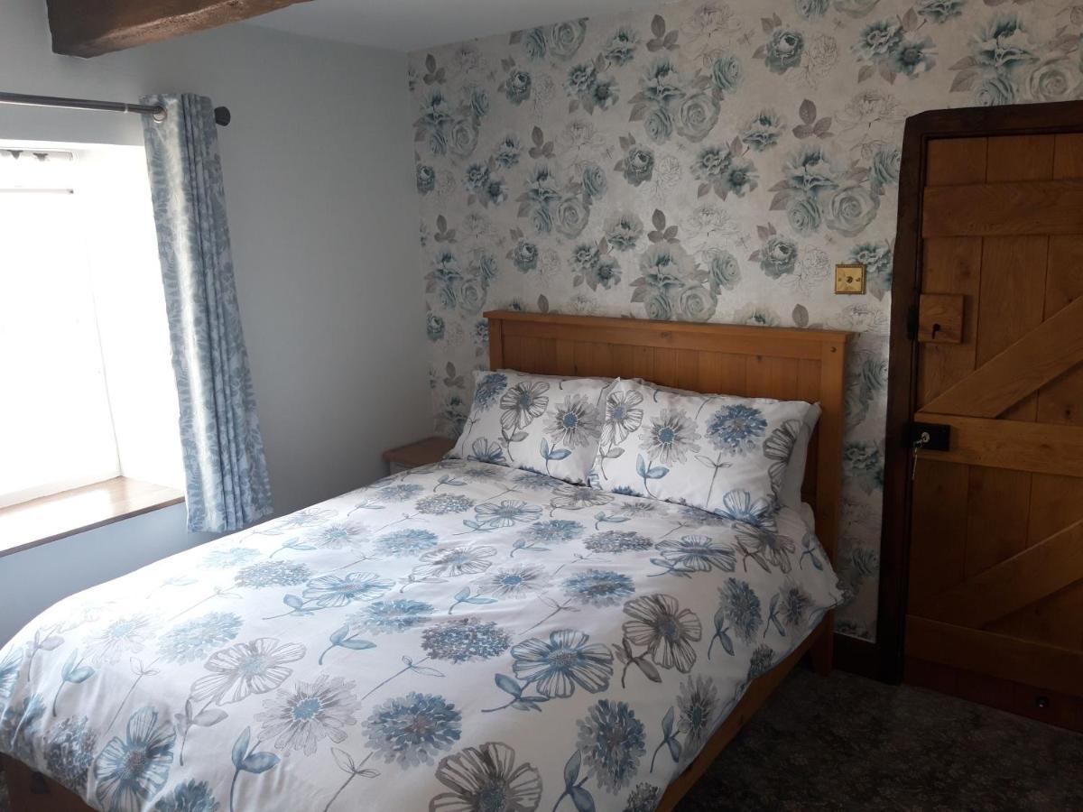 Upper Eyton Farmhouse B&B Alberbury Esterno foto