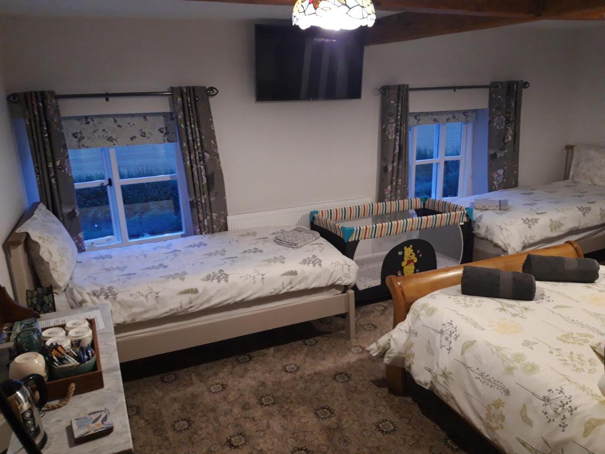 Upper Eyton Farmhouse B&B Alberbury Esterno foto
